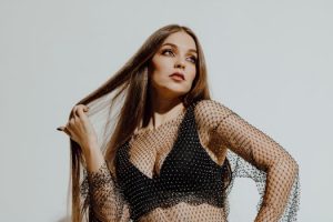 Unraveling the Intricate Craftsmanship of Haute Couture Techniques